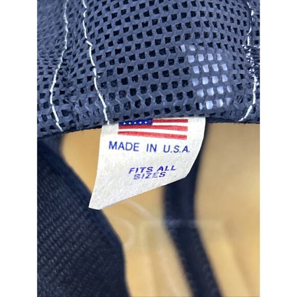 VTG International Harvester Mesh Back Kids Hat Snap Back Red Patch - Picture 9 of 11